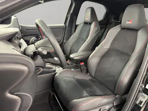 Toyota Yaris 1.5 VVT-i HSD GR Sport