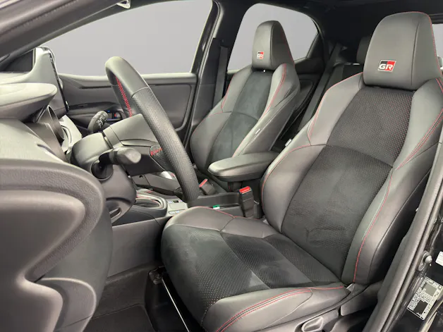 Toyota Yaris 1.5 VVT-i HSD GR Sport