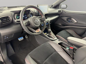 Fahrzeugbild TOYOTA Yaris 1.5 VVT-i HSD GR Sport