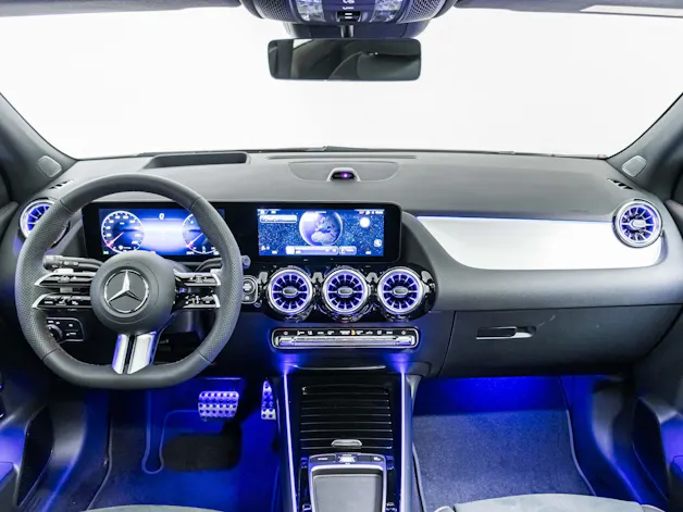 Mercedes-Benz GLA 220 d 4MATIC "Swiss Star"