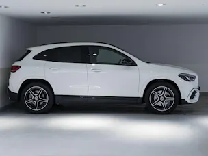 Mercedes-Benz GLA 220 d 4MATIC "Swiss Star"