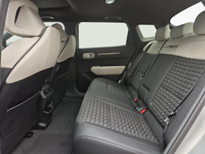 https://vehicle.imgix.net/4401132/d62f2654-ed84-4f92-8647-548c427faa64.jpg