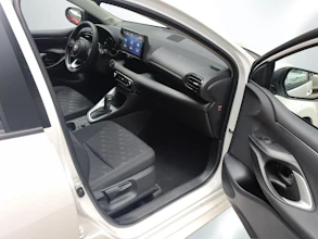 https://vehicle.imgix.net/4401164/1ef8ad4c-e047-48b3-8137-b6458c516654.jpg