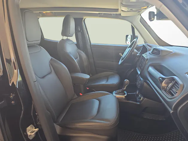 Jeep Renegade 1.3 S 4xe / ab 3,9% Leasing bei Abschluss einer Protect Autoversicherung