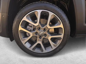 https://vehicle.imgix.net/4401178/4a33d167-ab99-4ad9-91d9-08bdf4d874c6.jpg