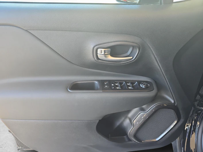 Fahrzeugbild JEEP RENEGADE