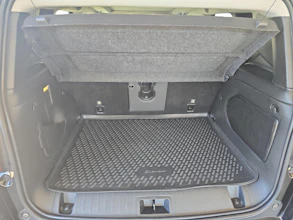 https://vehicle.imgix.net/4401178/d083fb33-4716-473e-858e-e127aac75aed.jpg