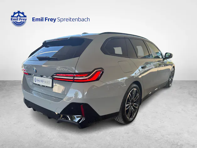 BMW 520d xDrive Touring / Jetzt mit attraktivem 1.99% Leasing