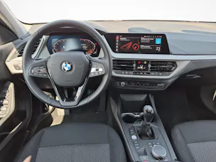 BMW 118i / ab 3,99% Leasing bei Abschluss einer Protect Autoversicherung