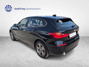 https://vehicle.imgix.net/4401189/c4ff6079-b522-45ad-b9f1-6395fd9d3d48.jpg