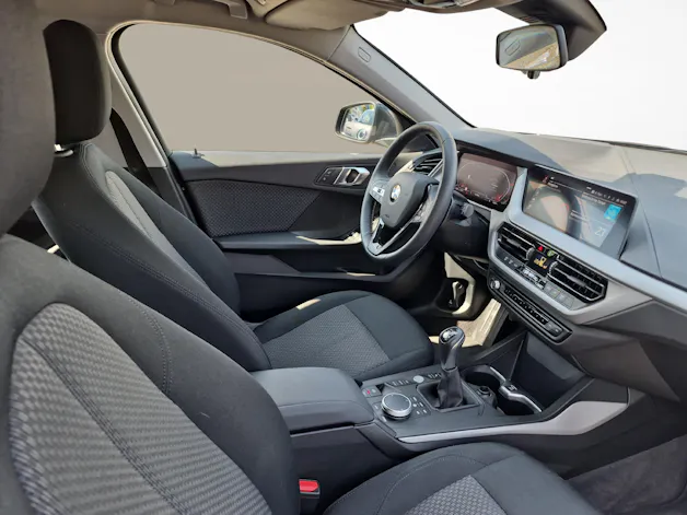 BMW 118i / ab 3,99% Leasing bei Abschluss einer Protect Autoversicherung