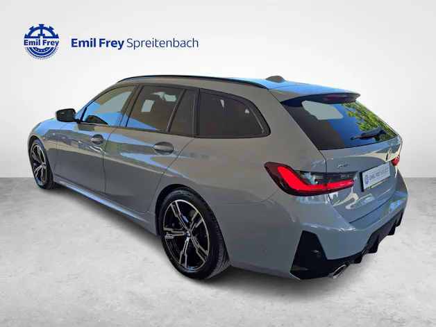 BMW 320d xDrive Touring / ab 3,99% Leasing bei Abschluss einer Protect Autoversicherung