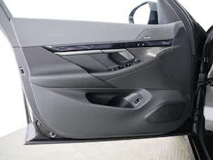 BMW 550e xDrive