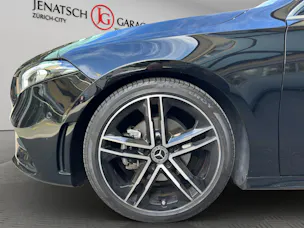 MERCEDES-BENZ A 200 AMG Line