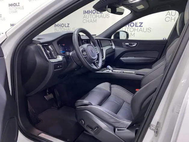 Volvo XC60 2.0 T6 TE Plus Dark eAWD