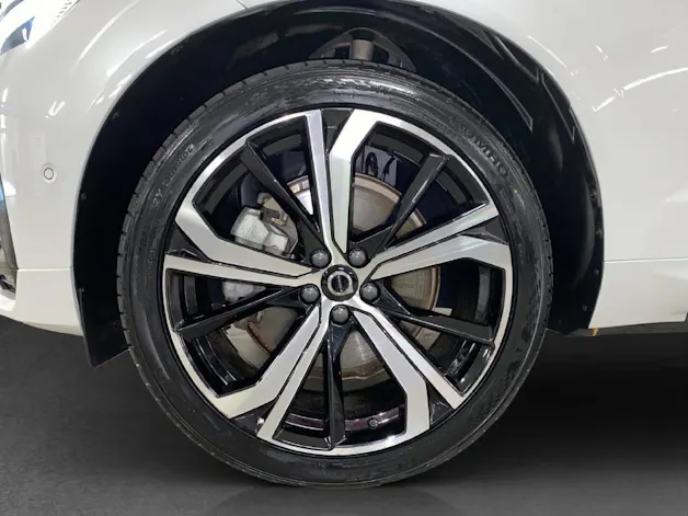 Volvo XC60 2.0 T6 TE Plus Dark eAWD