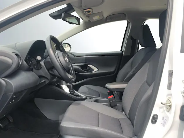 Toyota Yaris 1.5 VVT-i HSD Trend