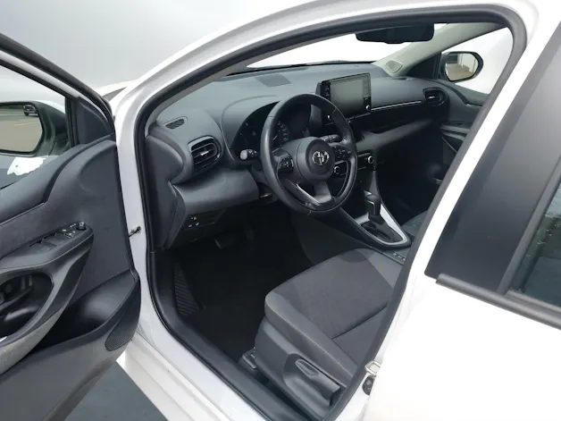 Toyota Yaris 1.5 VVT-i HSD Trend