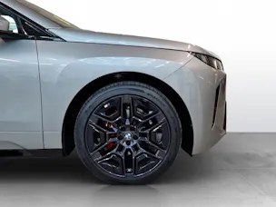 BMW iX xDrive60