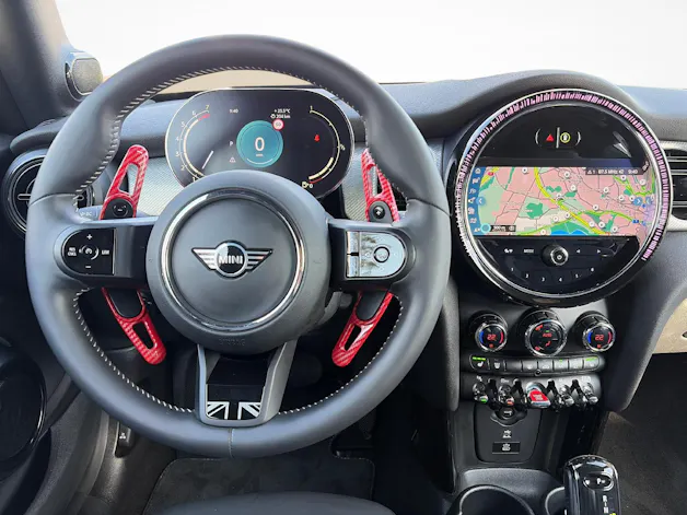Mini Cabrio F57 2.0i Cooper S Yours Trim