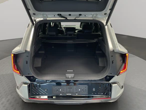 https://vehicle.imgix.net/4401503/9002a8c2-5ba7-4fee-a2f5-9c138b1cbaf3.jpg
