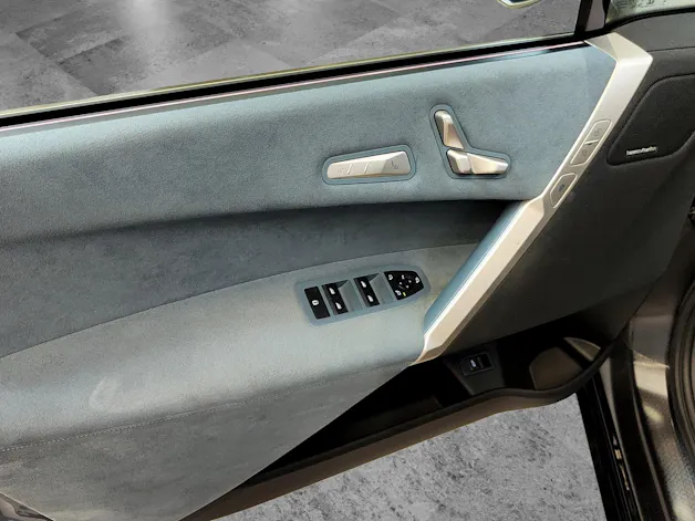 BMW iX xDrive40