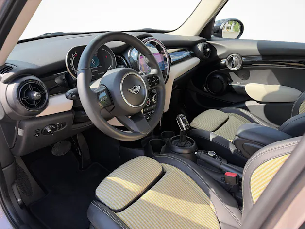 Mini F55 1.5i Cooper Classic Trim