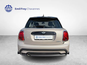 https://vehicle.imgix.net/4401567/a96e52e1-4eaf-4507-a185-35c6f09fede8.jpg