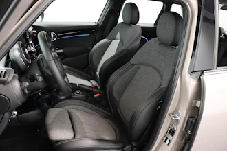 https://vehicle.imgix.net/4401570/9d4fa0a1-0483-4e7b-b043-6f897dbf2865.JPG