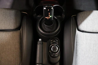 https://vehicle.imgix.net/4401570/ce6f7cc7-35e5-4b40-8bb8-47055d2b2516.JPG