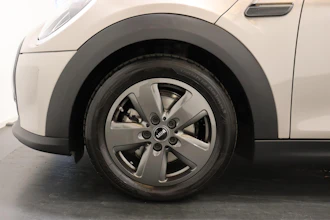 https://vehicle.imgix.net/4401570/f45dd1b2-5a0d-40ce-b6ce-c32cba19863d.JPG