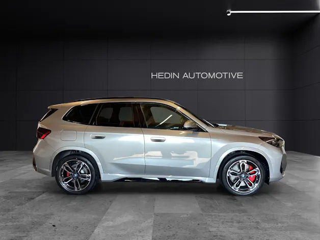 BMW X1 23i xDrive paddles