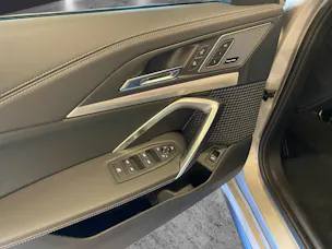 BMW X1 23i xDrive paddles