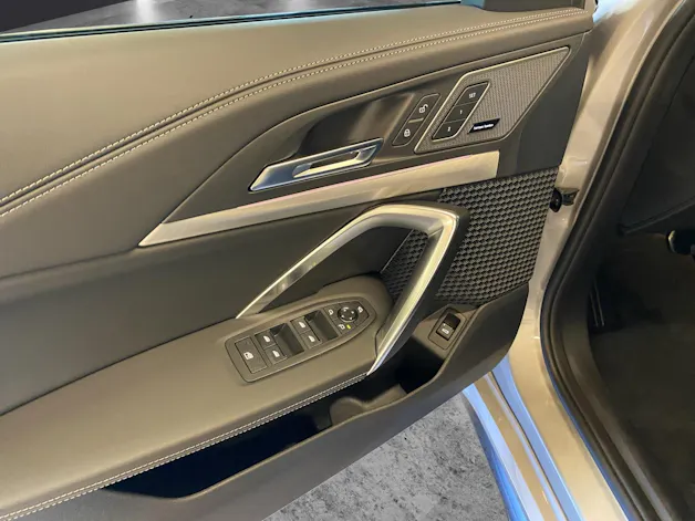 BMW X1 23i xDrive paddles