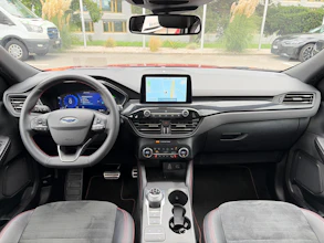 https://vehicle.imgix.net/4401647/d15b0e54-af52-4ecb-b53d-f089272f332d.jpg