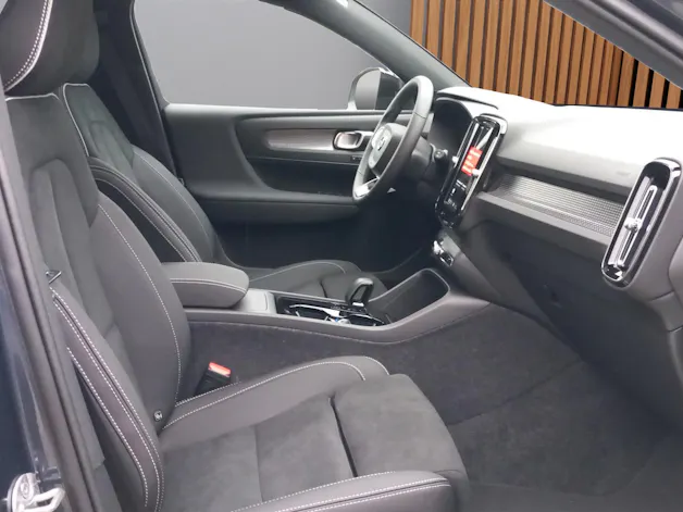 VOLVO EX40 XCENTRIC Twin Ultra AWD