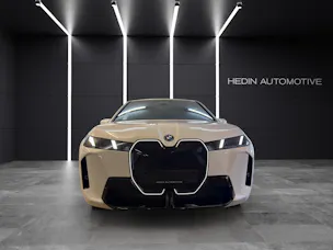 BMW iX xDrive60