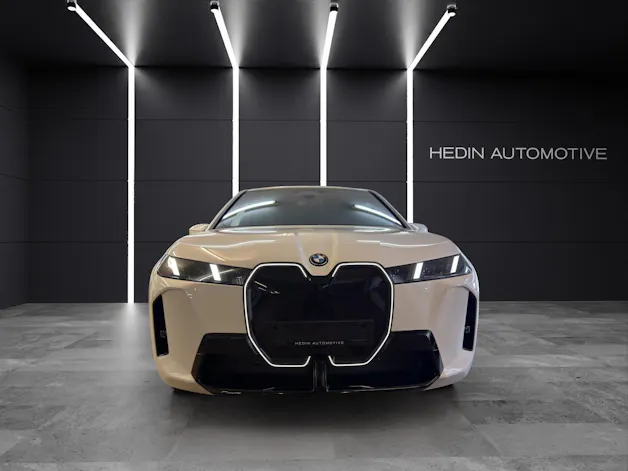 BMW iX xDrive60
