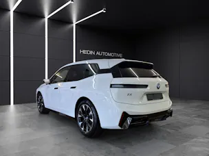 BMW iX xDrive60
