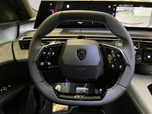 PEUGEOT 5008 1.2 Hybrid GT