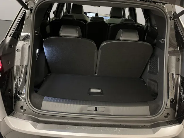 PEUGEOT 5008 1.2 Hybrid GT