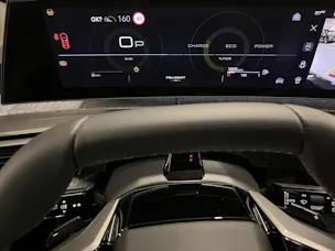 PEUGEOT 5008 1.2 Hybrid Allure Premium