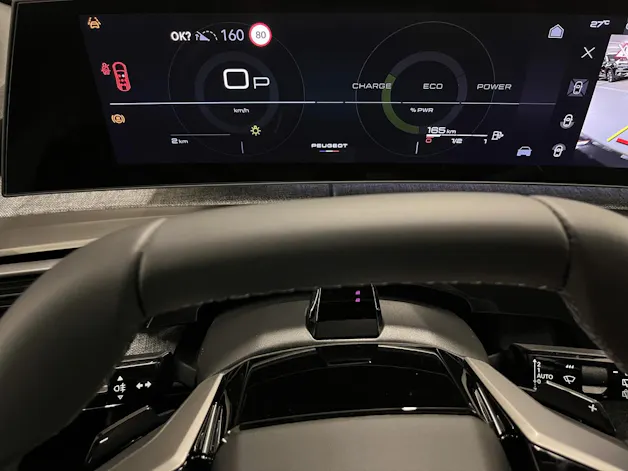 PEUGEOT 5008 1.2 Hybrid Allure Premium