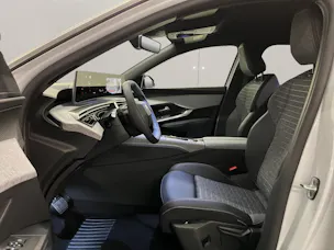 PEUGEOT 5008 1.2 Hybrid Allure Premium
