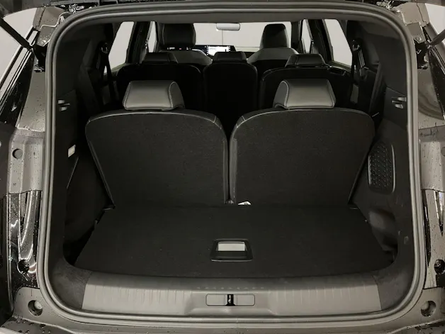 PEUGEOT 5008 1.2 Hybrid Allure Premium