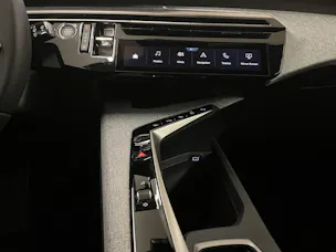 PEUGEOT 5008 1.2 Hybrid Allure Premium