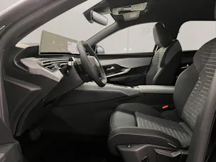 PEUGEOT 5008 1.2 Hybrid Allure Premium