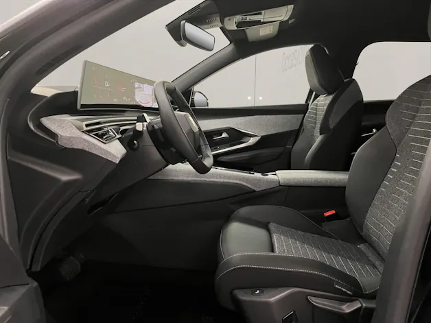 PEUGEOT 5008 1.2 Hybrid Allure Premium