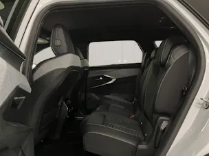 PEUGEOT 5008 1.2 Hybrid GT Exclusive
