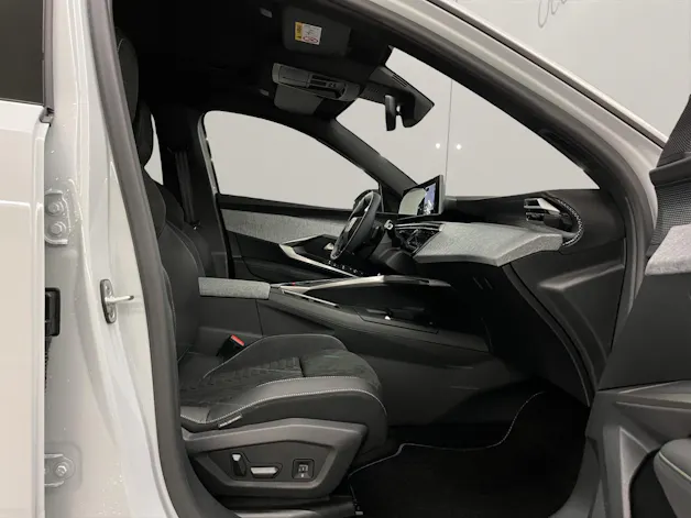 PEUGEOT 5008 1.2 Hybrid GT Exclusive